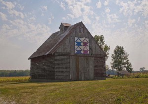 Weathered Red Quilt Barn